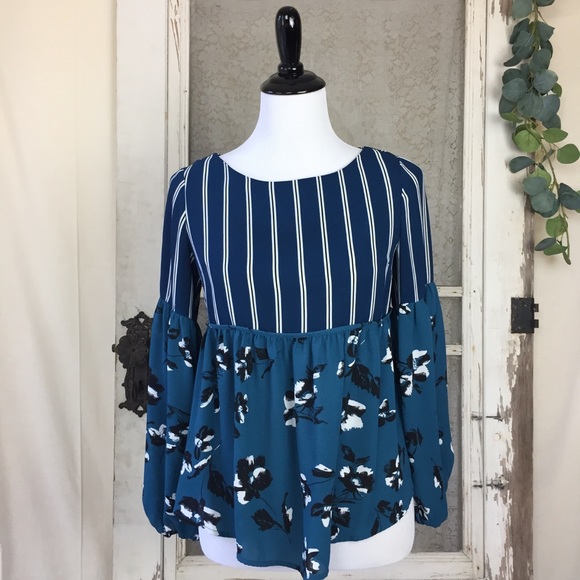 Monteau Tops - Monteau Long Sleeve Stripe Floral Baby Doll Top S